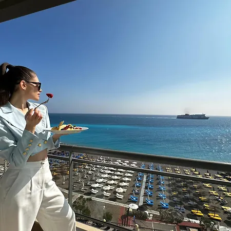 Mediterranean Готель
